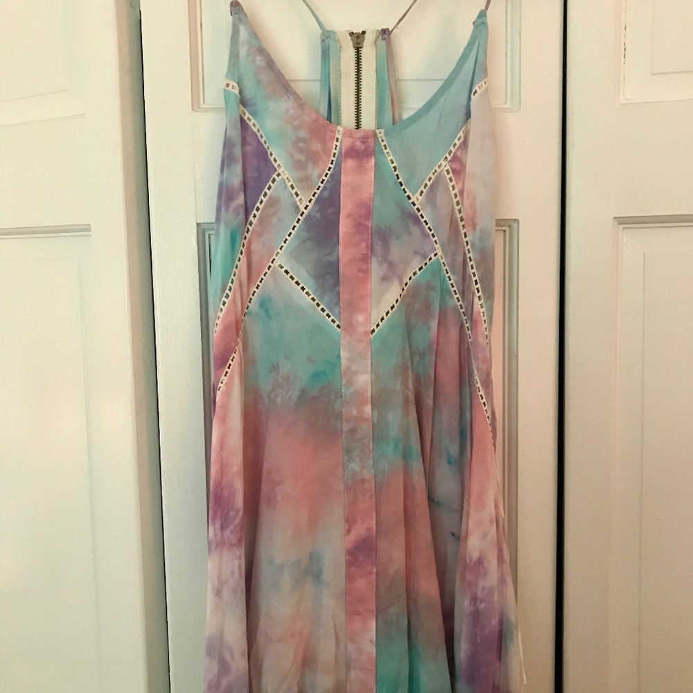 LF Dress - Picture 4 of 5